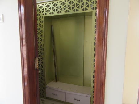 7) Li Id : 138 - Puja Room.JPG